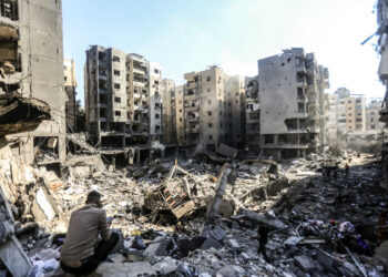 People check the rubble of buildings which were levelled on September 27 by Israeli strikes that targeted and killed Hezbollah leader Hassan Nasrallah in the Haret Hreik neighbourhood of Beirut's southern suburbs, on September 29, 2024. Israel killed Hezbollah chief Hassan Nasrallah in a huge air strike in Lebanon, dealing the movement a seismic blow that Prime Minister Benjamin Netanyahu on September 28 called a "turning point" for his country. (Photo by AFP)