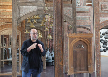 A visitor tours the Nuhad Es-Said Pavilion for Culture at the National Museum of Beirut on November 7, 2024. The pavilion has chosen to open its doors to the public and provide a an environment of hope for all those wishing to discover its space dedicated to art and culture, amid the ongoing war between Israel and Lebanon's Hezbollah group. (Photo by Anwar AMRO / AFP)