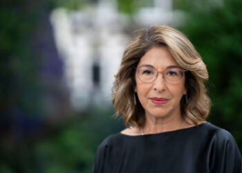 LONDON, ENGLAND - JUNE 13: Naomi Klein, author of Doppelgänger, winner of the Women's Prize for Non Fiction Award 2024 at Bedford Square Gardens on June 13, 2024 in London, United Kingdom. (Photo by David Levenson/Getty Images), author of Code Dependent