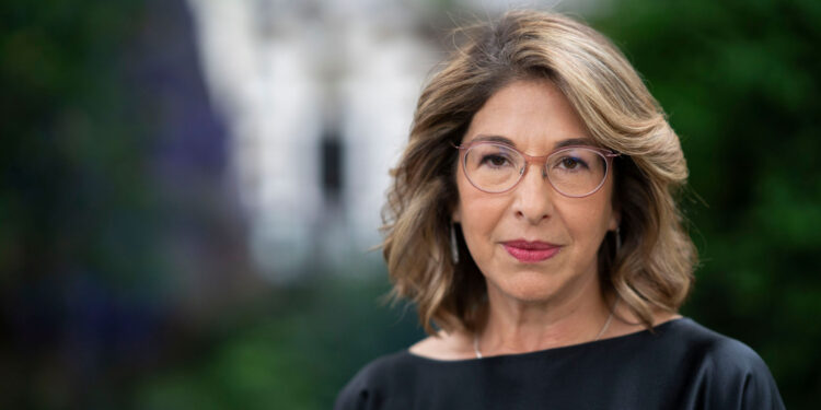 LONDON, ENGLAND - JUNE 13: Naomi Klein, author of Doppelgänger, winner of the Women's Prize for Non Fiction Award 2024 at Bedford Square Gardens on June 13, 2024 in London, United Kingdom. (Photo by David Levenson/Getty Images), author of Code Dependent